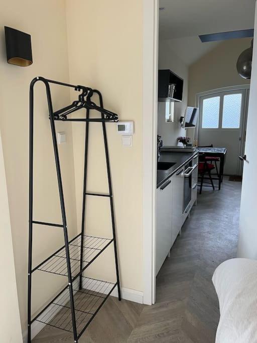 Renovated & Private Tinyhouse Den Haag Short Stay Appartment المظهر الخارجي الصورة